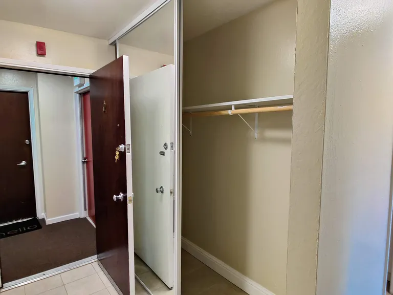 2431 Ellsworth St — Photo 38