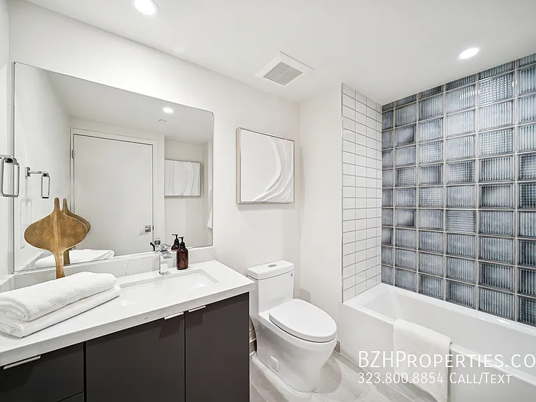 Corning Nineteen — Photo 28