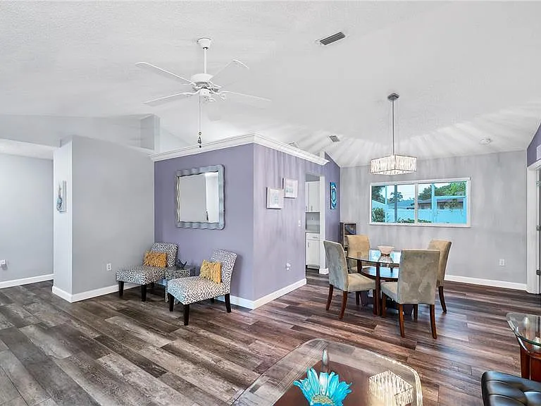 5219 Inverness Dr — Photo 7