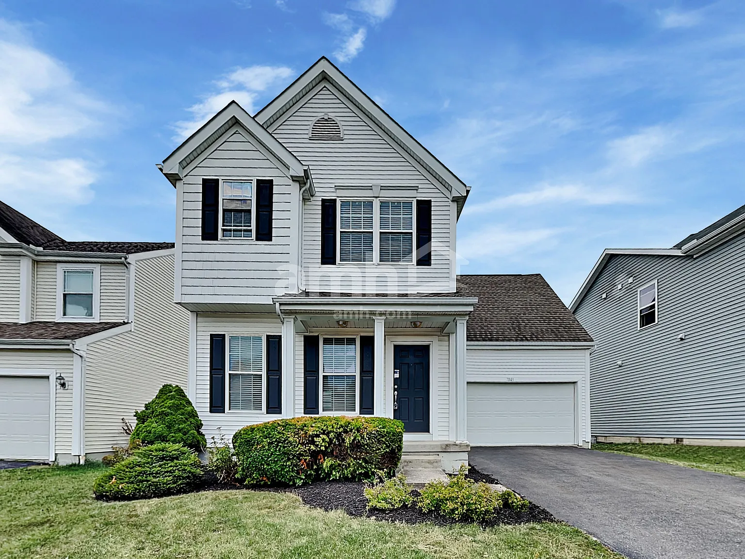3 bed, 2.5 bath, 1844 sqft, $2,490 — Photo 1
