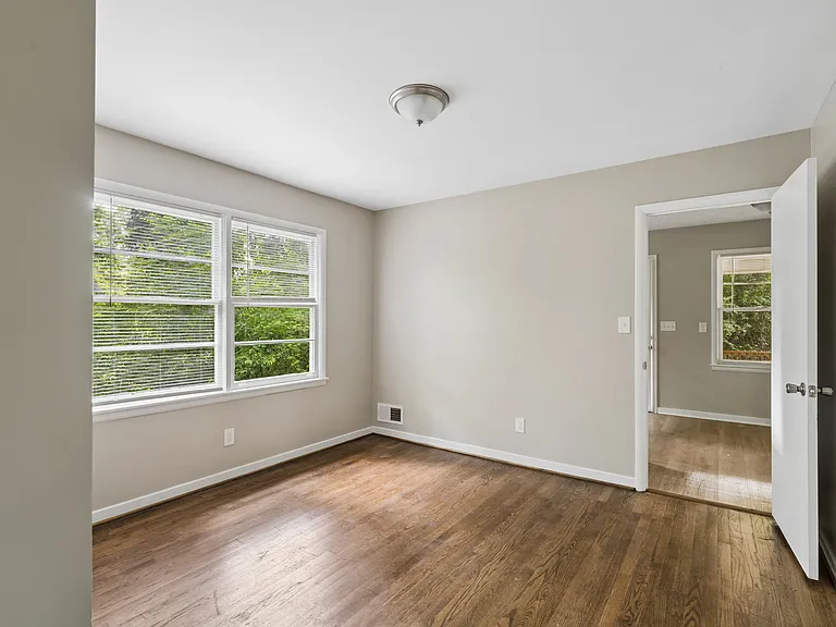 2616 Wood Dr NE — Photo 12