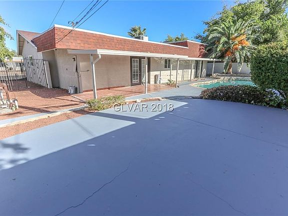 5th image of 3233 Nottingham Dr