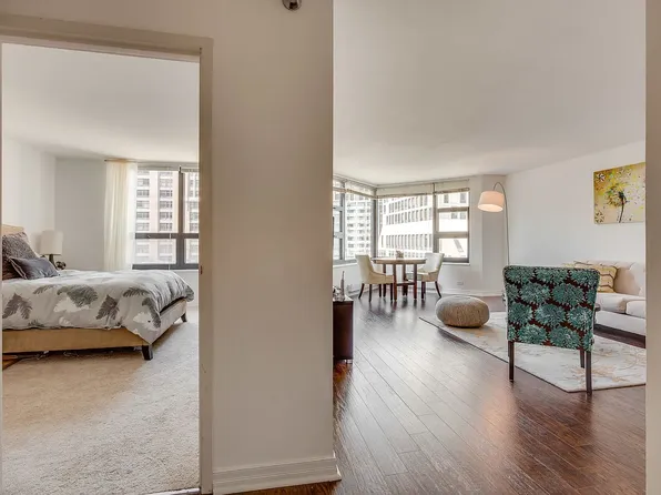 401 E Ontario St APT 1203, Chicago, IL 60611