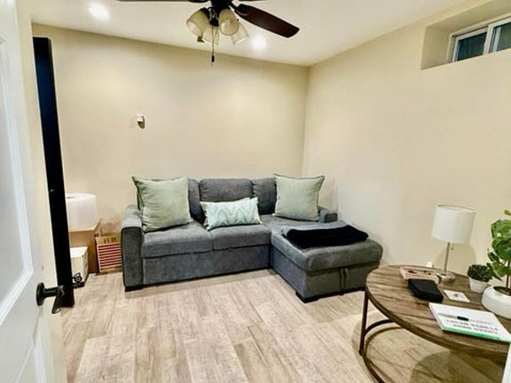 4th image of 11 Lyman Ave #1
