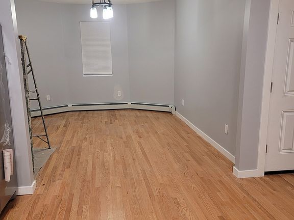 5th image of 653 Douglas Ave Floor 2