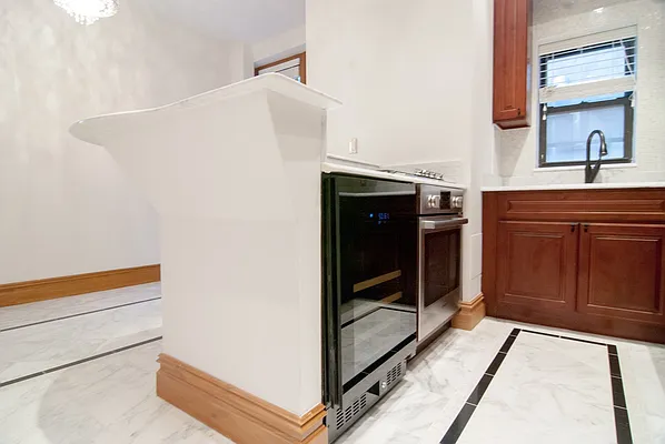 Rented by WAM Partners - William Moses Co. | media 32