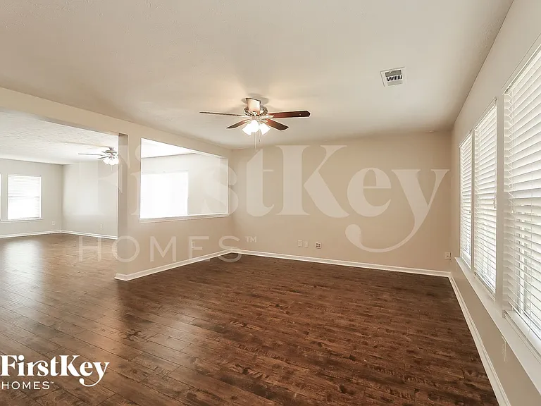 64 Cedar Bay Cir — Photo 6