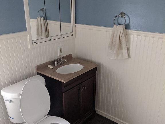4th image of 1606 Rosewood Ave