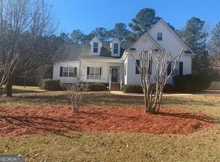 209 Autumn Ridge Dr, Griffin, GA 30224