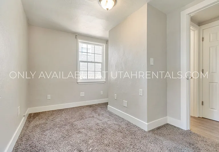 411 W Main St — Photo 20