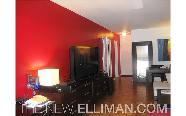 Rented by Douglas Elliman | media 32