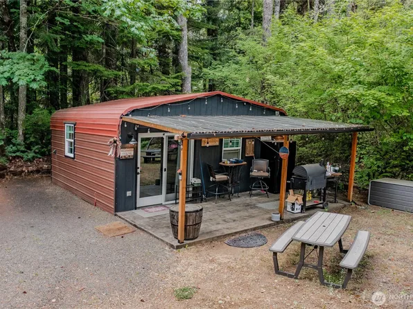 31 N Fawn Drive, Hoodsport, WA 98548