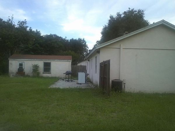 2nd image of 1404 5th St NE
