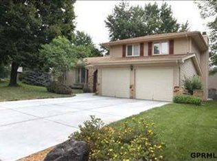 2507 S 148th Avenue Cir, Omaha, NE 68144