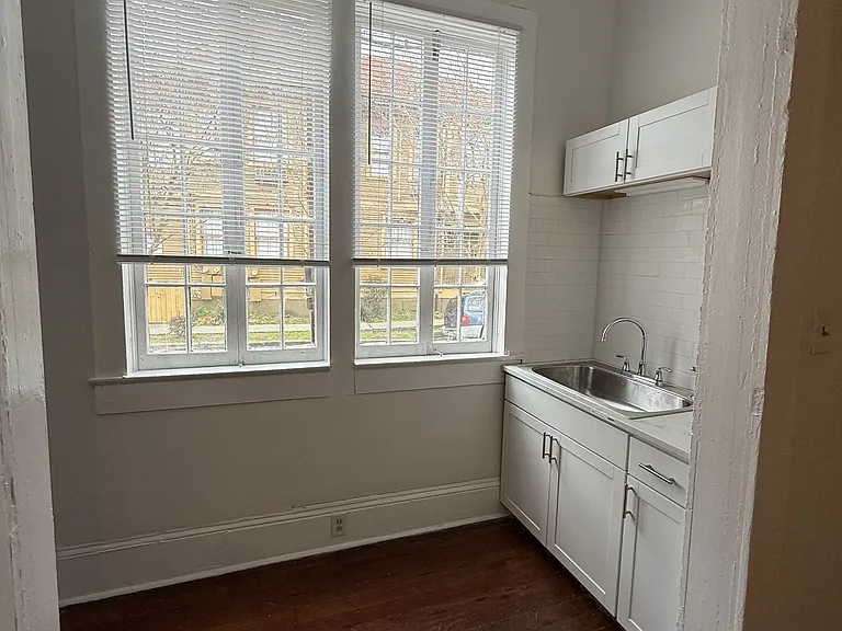 3824 Prytania St #B — Photo 7