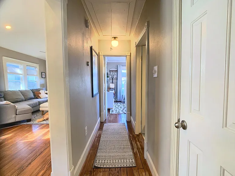 228 W 27th St — Photo 17