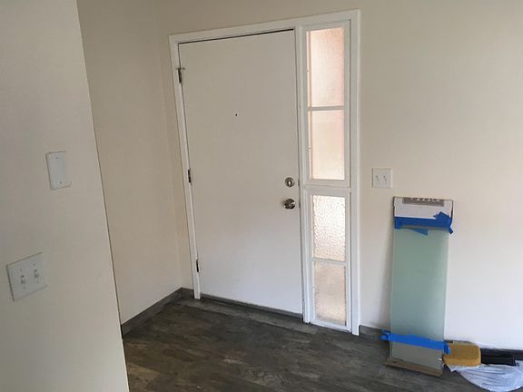 2nd image of 2601 W Broadway Blvd