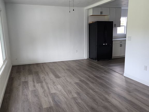 2nd image of 1437 Fir Ave