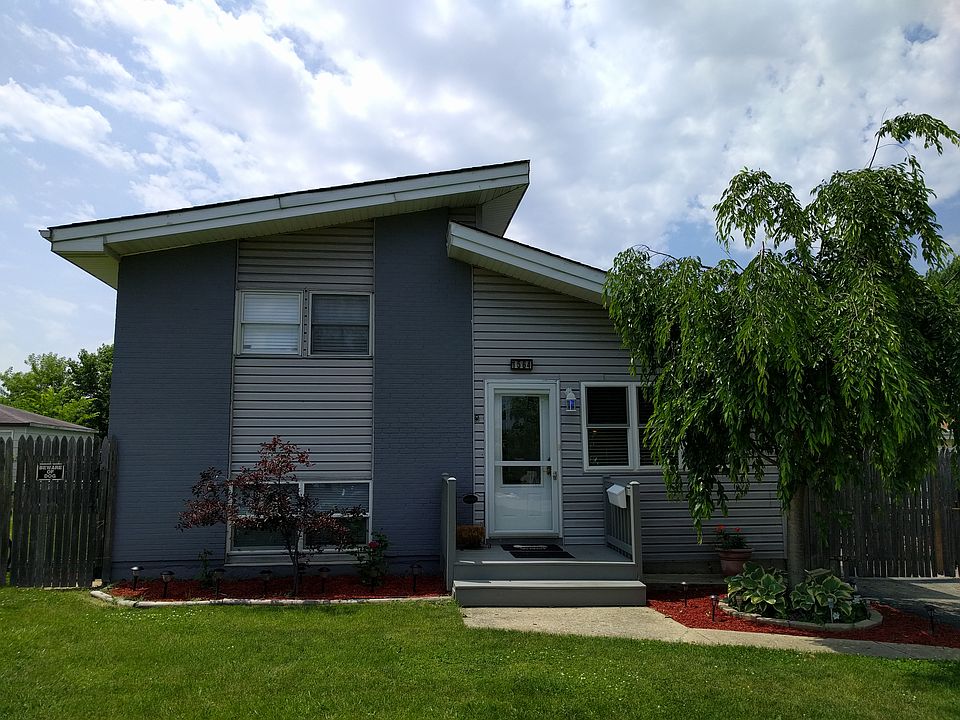1st image of 1564 Larry Ln