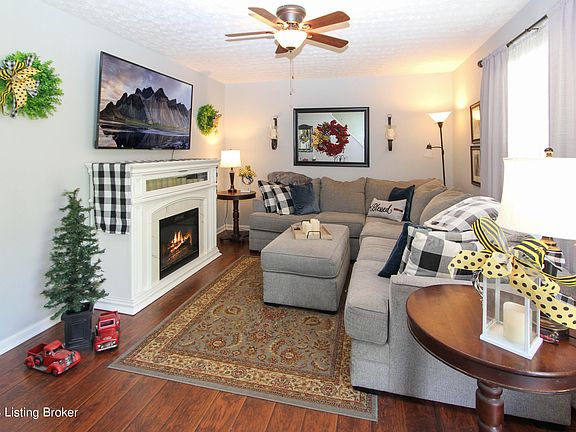 3rd image of 1078 McCormick Ln