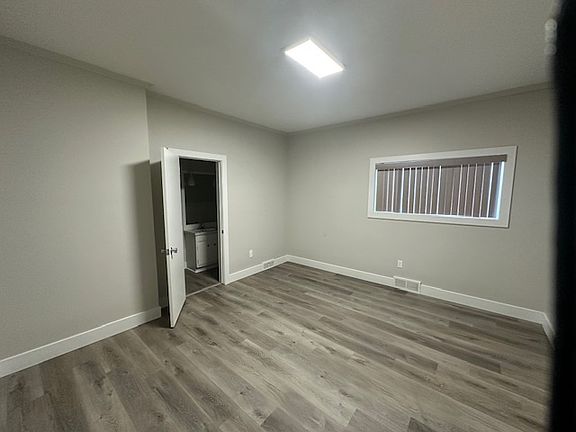 4th image of 109 S Warren Ave #1