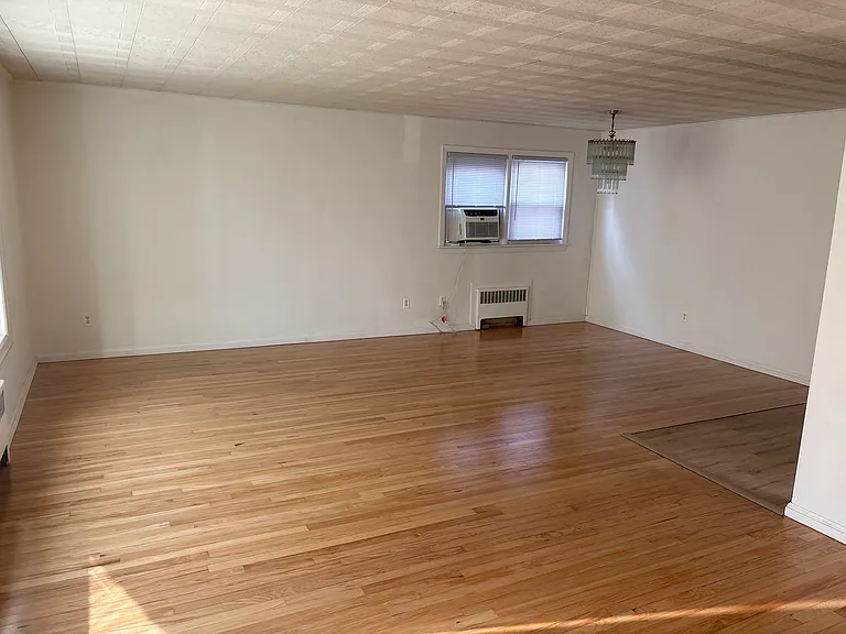 43 Oakwood Ave #1 — Photo 1