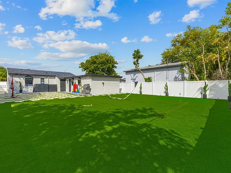 1532 N Andrews Ave — Photo 46