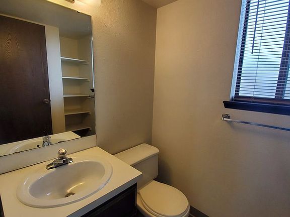 4th image of 2348 Hood Ave APT 1