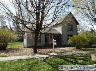 409 E Main St, Weyauwega, WI 54983