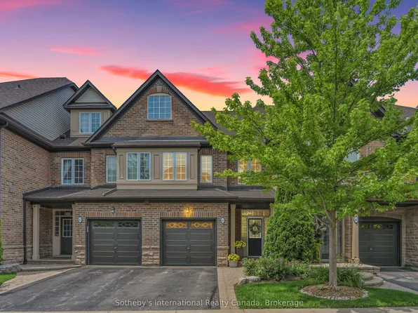 300 Ravineview Way #41, Oakville, ON L6H 7J1
