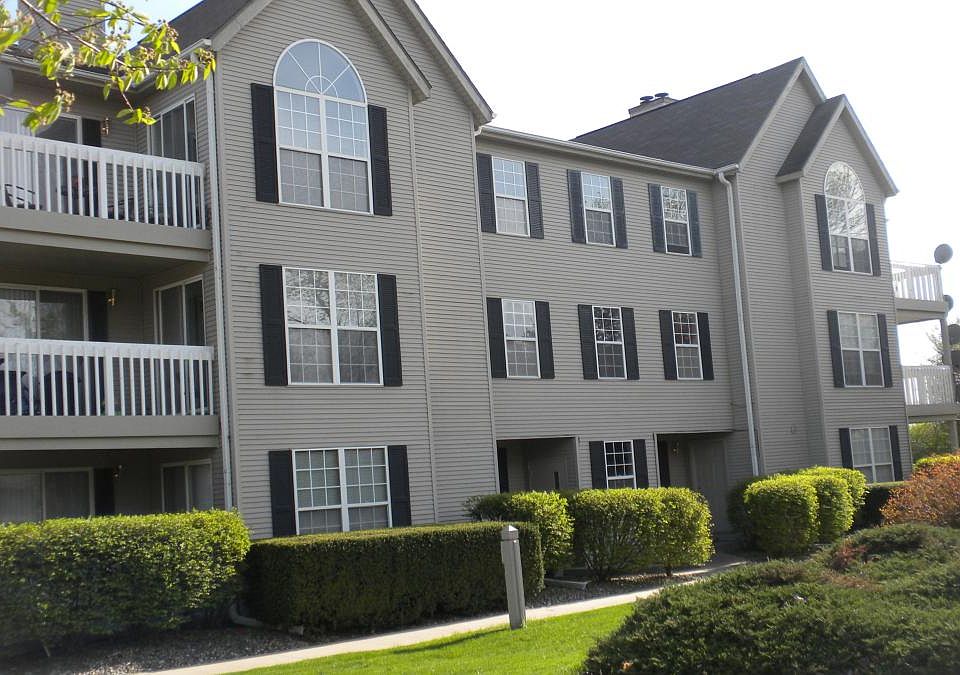 Fairway Greens Apt. Building