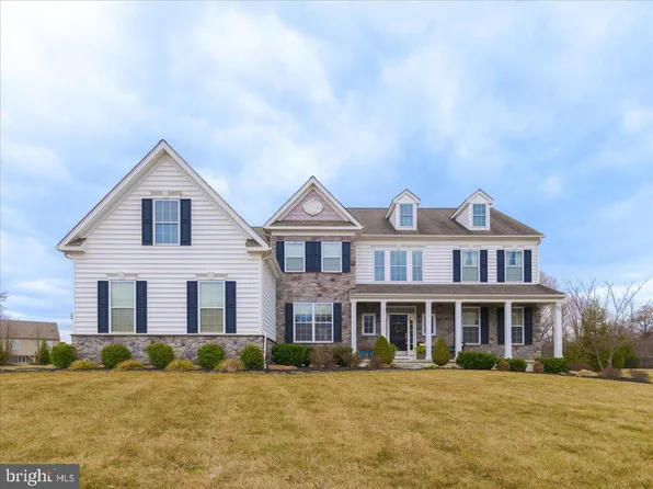 1575 Bright Glade Cir, Downingtown, PA 19335