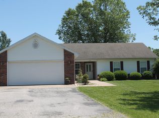 6598 N Lespedeza Ln, Columbia, MO 65202