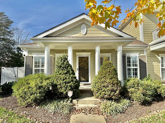 3rd image of 1445 Stratford Hall Cir