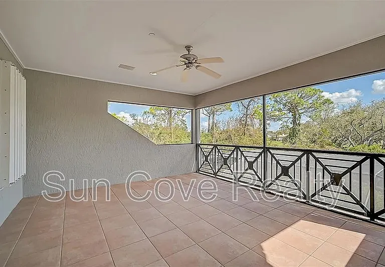 854 Macewen Dr — Photo 34