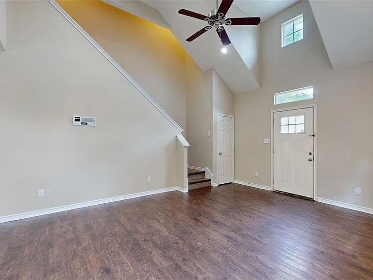 205A Sterling St — Photo 3