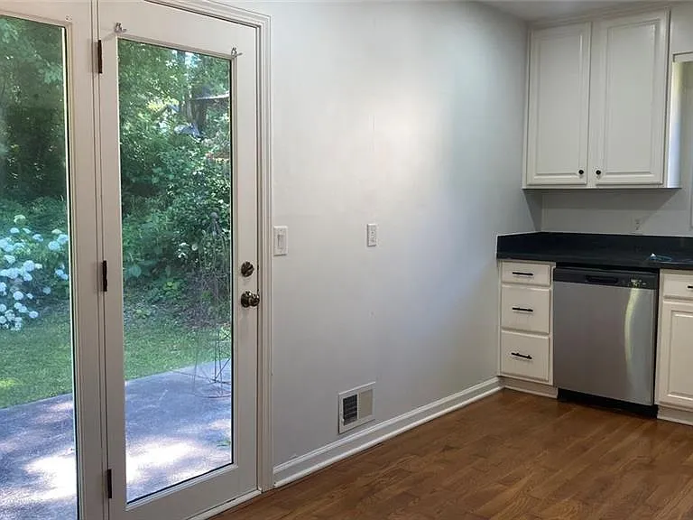 1807 Merry Oak Rd SW — Photo 7