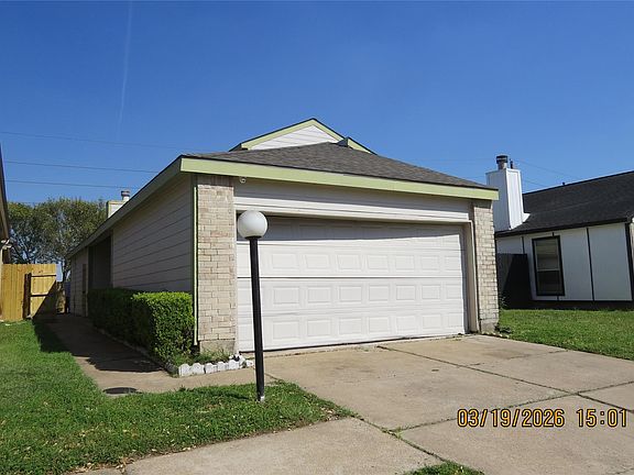 2nd image of 6527 Gladewell Dr