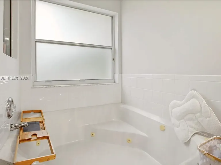 6298 Harbour Chase Dr — Photo 7