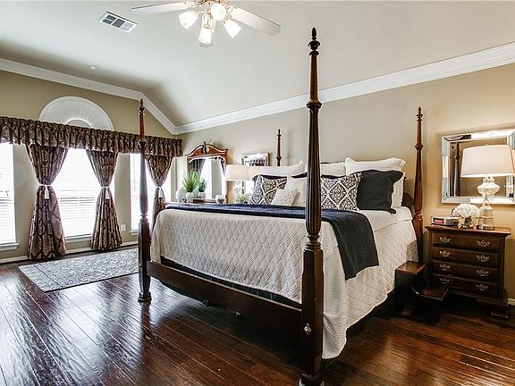 4th image of 3225 Birmingham Ct
