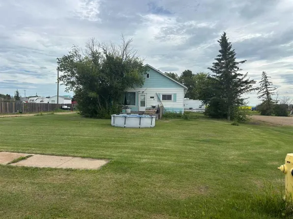 5031 N 48th Ave, Girouxville, AB T0H 1S0
