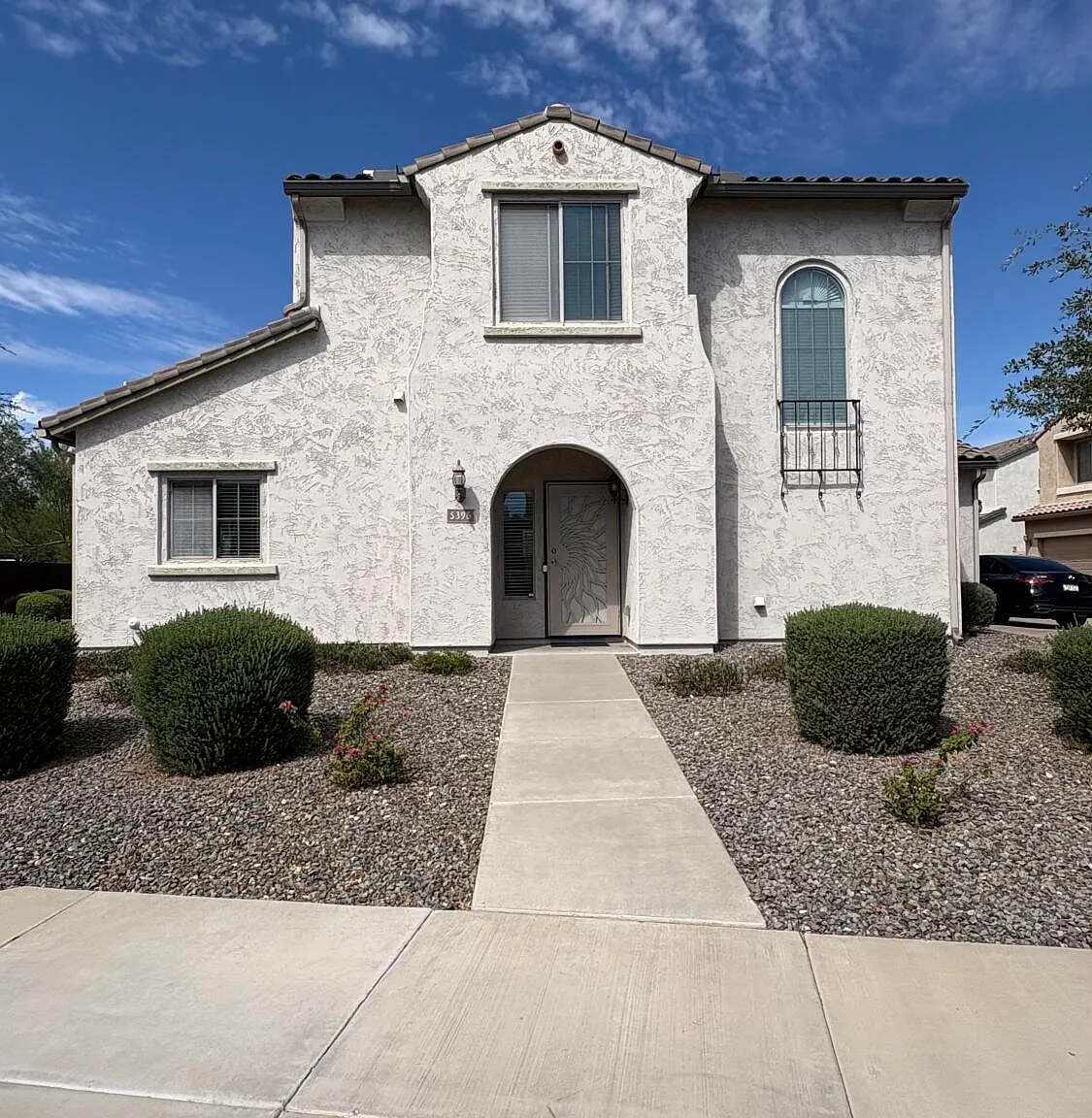 3 bed, 2.5 bath, 1661 sqft, $2,400 — Photo 1