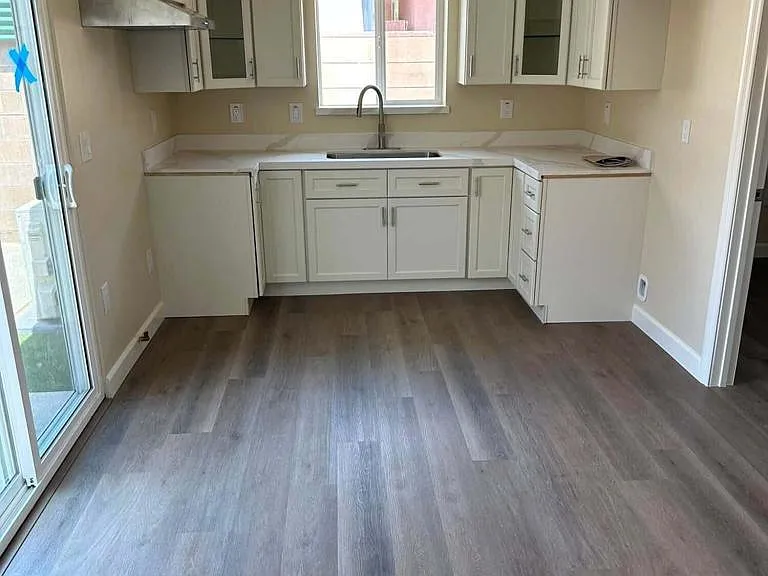 412 Blaine Ave — Photo 2