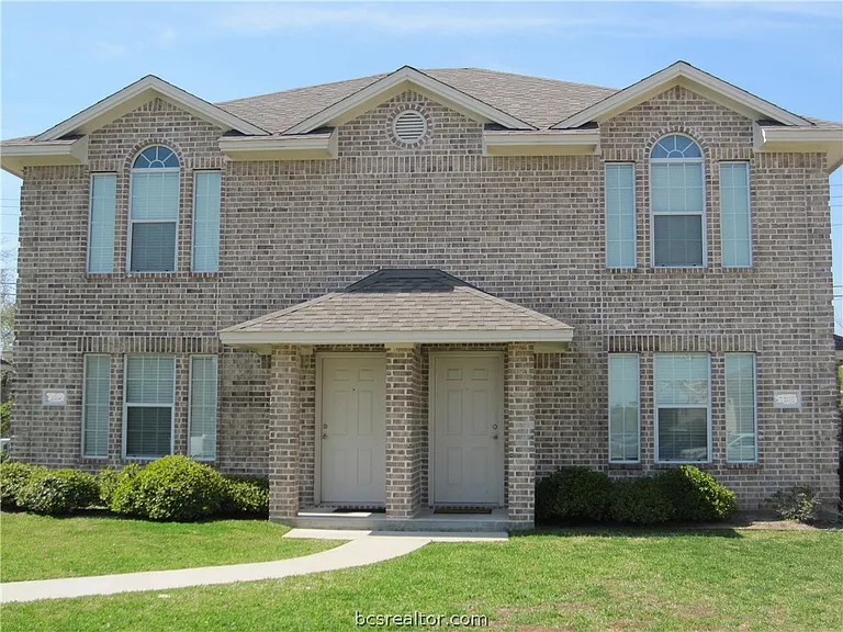 2324 Autumn Chase Loop — Photo 1
