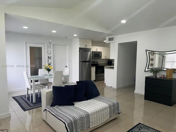 15560 SW 104th Ter, Miami, FL