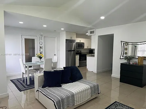 15560 SW 104th Ter #6112 Photo 1
