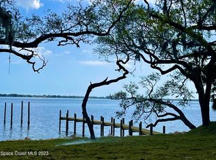 1133 N Indian River Dr, Cocoa, FL 32922