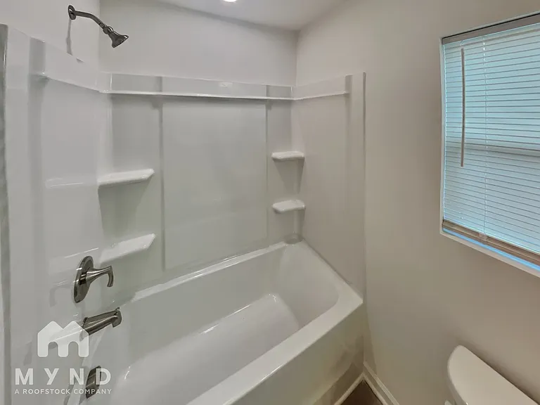 702 W Virginia Ave — Photo 14