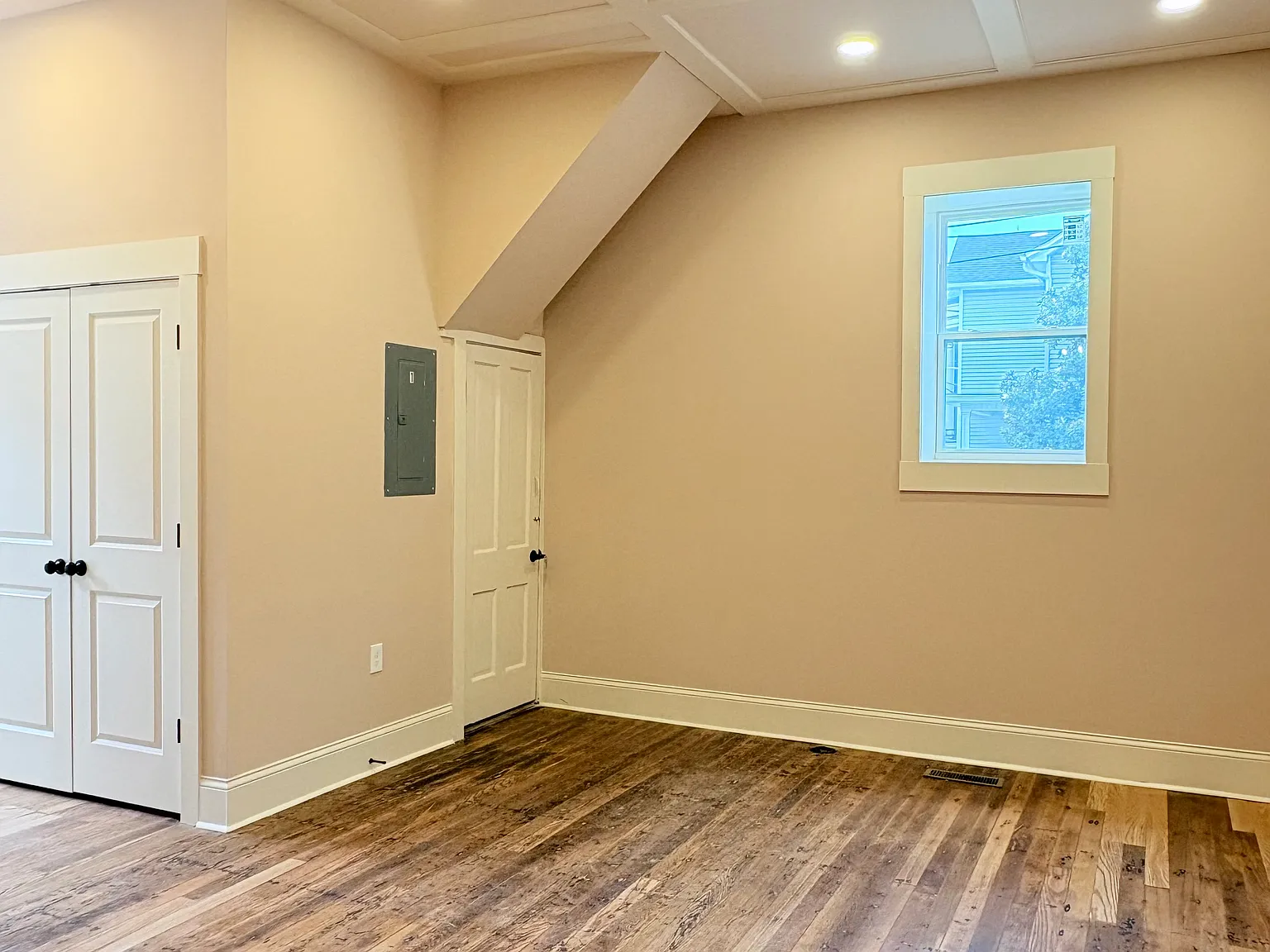 2 bed, $1,850 — Photo 4
