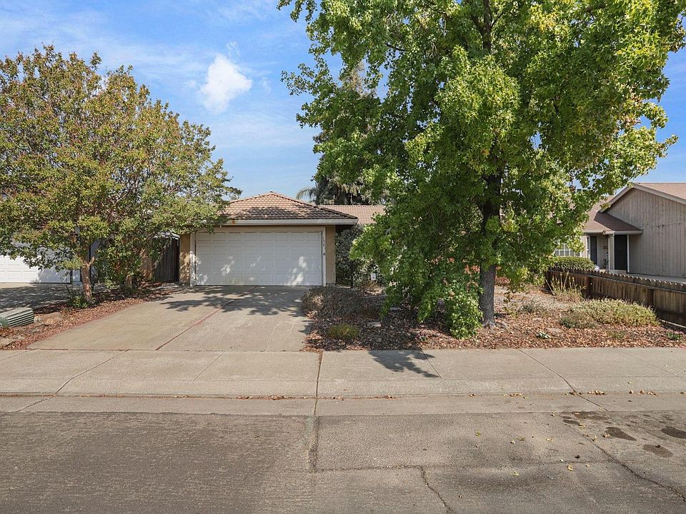 1st image of 1981 Deauville Dr